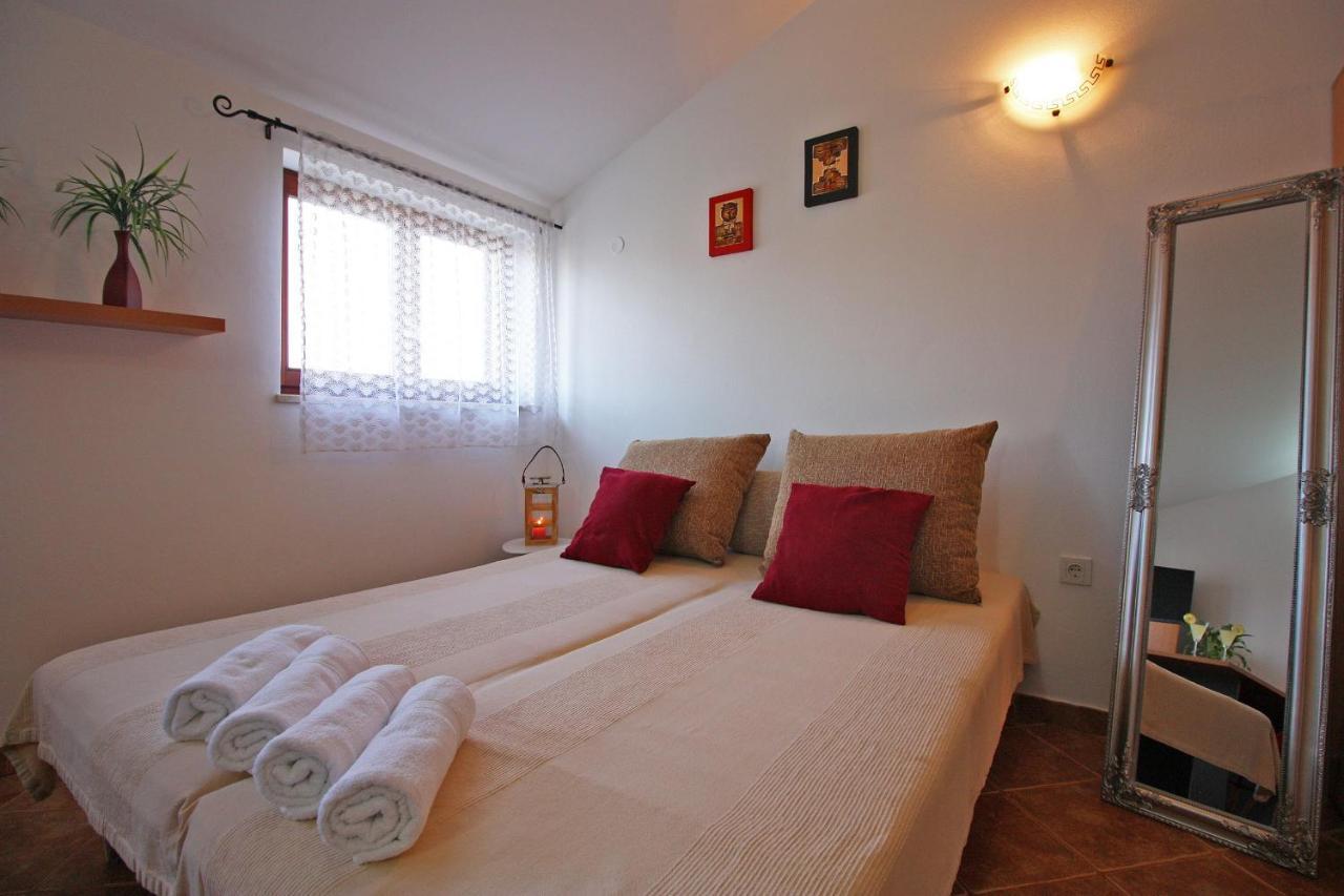 Brijunisol - 3 Apartments Top Position Near The Beautiful Beach Fažana Exteriér fotografie
