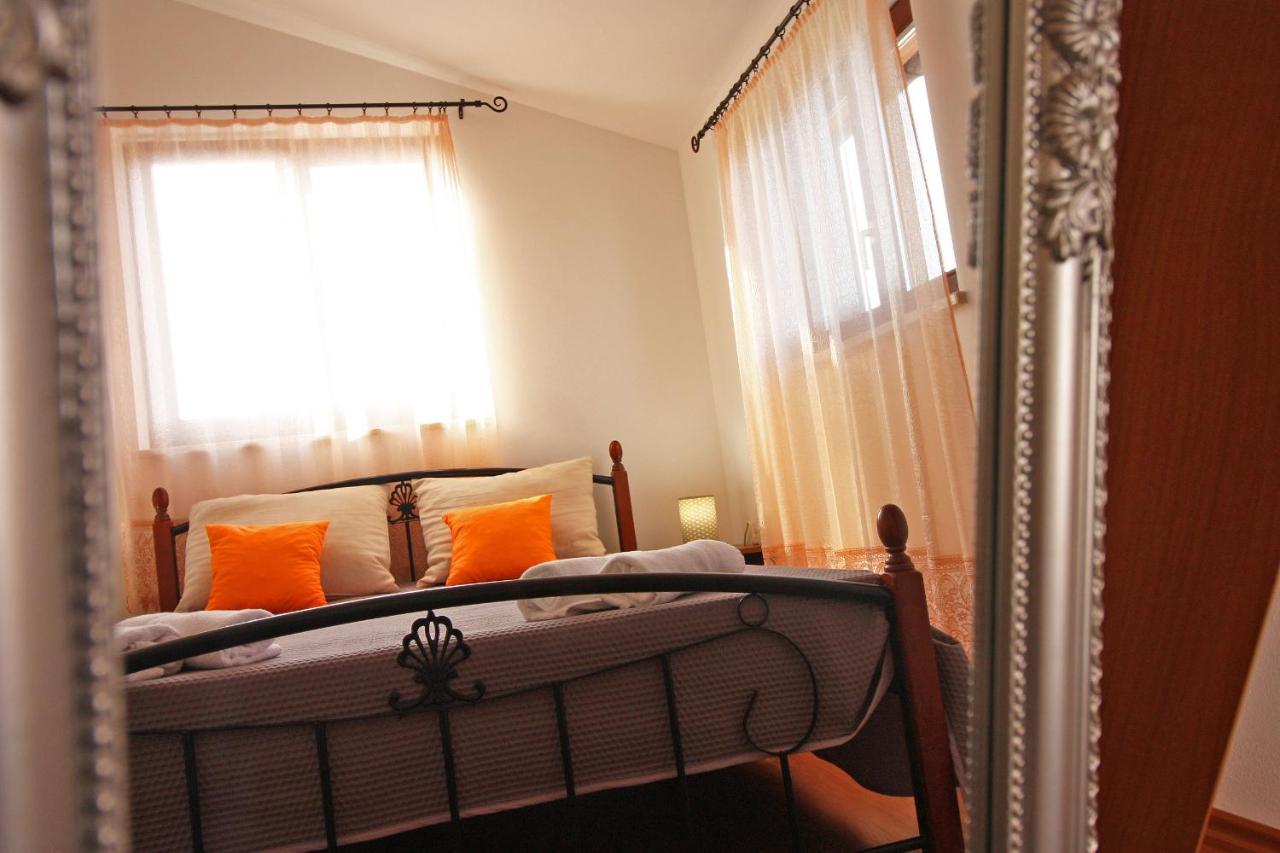 Brijunisol - 3 Apartments Top Position Near The Beautiful Beach Fažana Exteriér fotografie