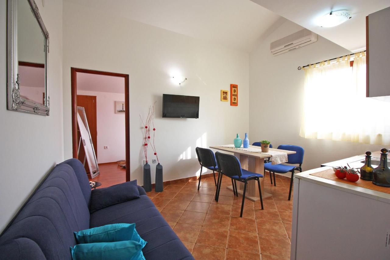 Brijunisol - 3 Apartments Top Position Near The Beautiful Beach Fažana Exteriér fotografie