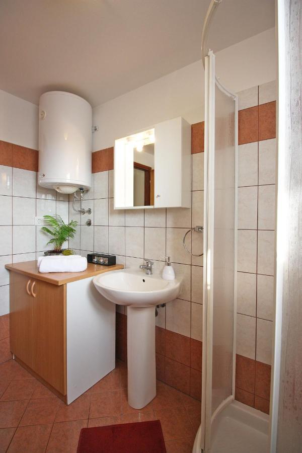 Brijunisol - 3 Apartments Top Position Near The Beautiful Beach Fažana Exteriér fotografie