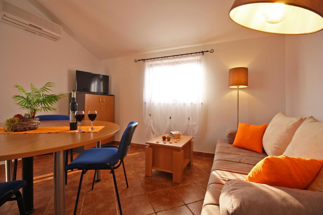 Brijunisol - 3 Apartments Top Position Near The Beautiful Beach Fažana Exteriér fotografie