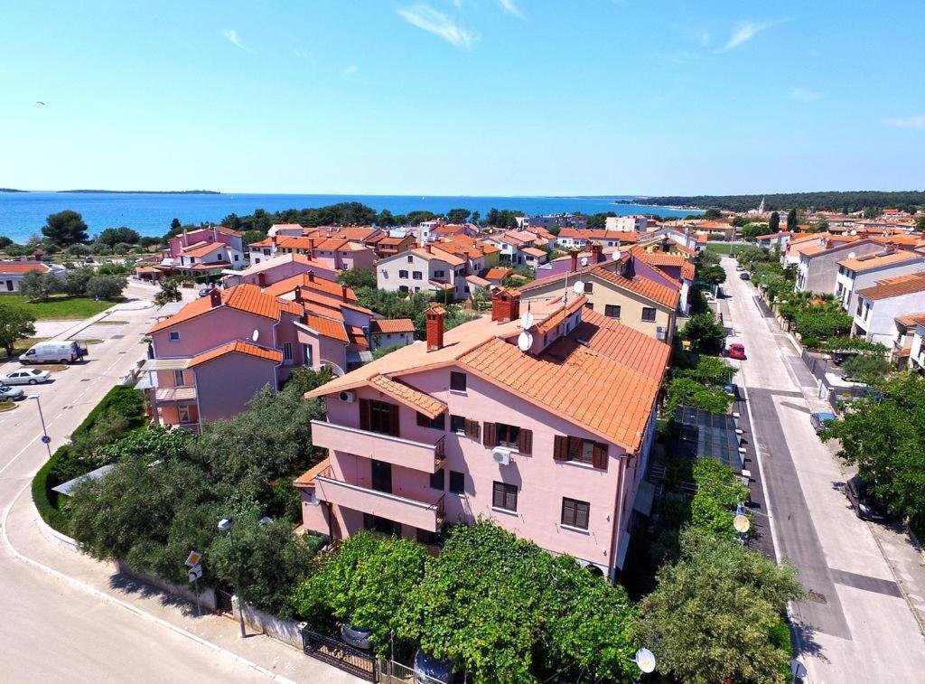 Brijunisol - 3 Apartments Top Position Near The Beautiful Beach Fažana Exteriér fotografie